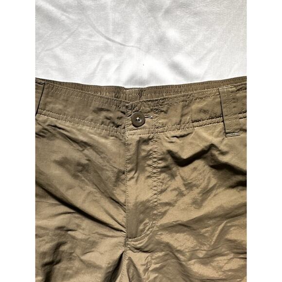 Columbia Men's 32W Olive Green Hiking Shorts - 8" Inseam - Picture 3 of 5